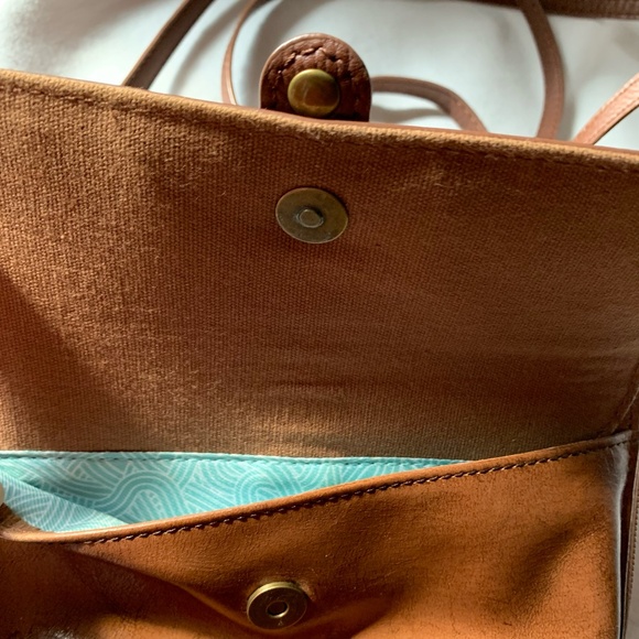 The Sak 'Sequoia' leather crossbody/wristlet smartphone wallet - Picture 4 of 10